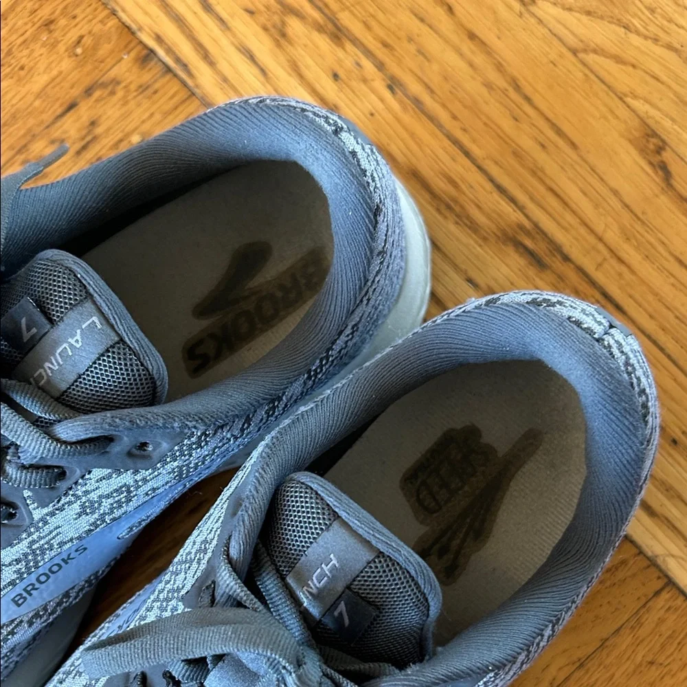 Women's Brooks Launch 7 Blue Patterned Athletic Shoes Sneakers Size 10